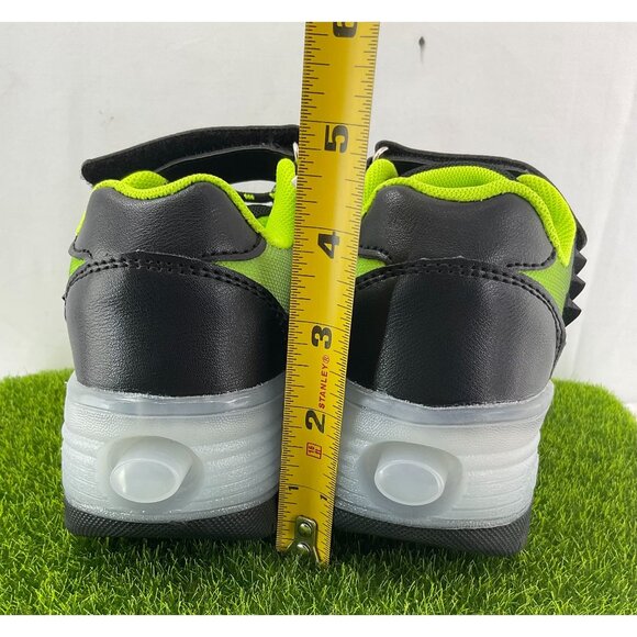 New Kids LED Light-Up Roller Sneakers With Wheels Size 12 little kit - Picture 5 of 11